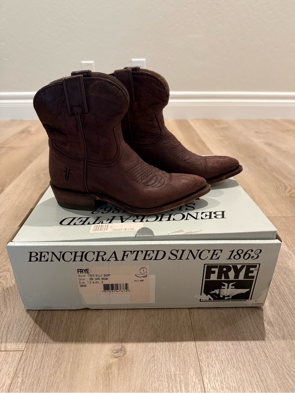 Frye Billy Short dark brown boots size 7.5